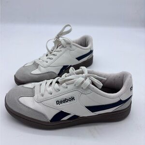 Reebok Classic Forte Lounger White and Navy Sneakers